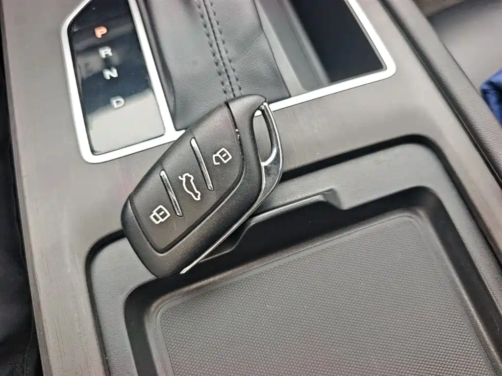 Roewe i5 — фото 9