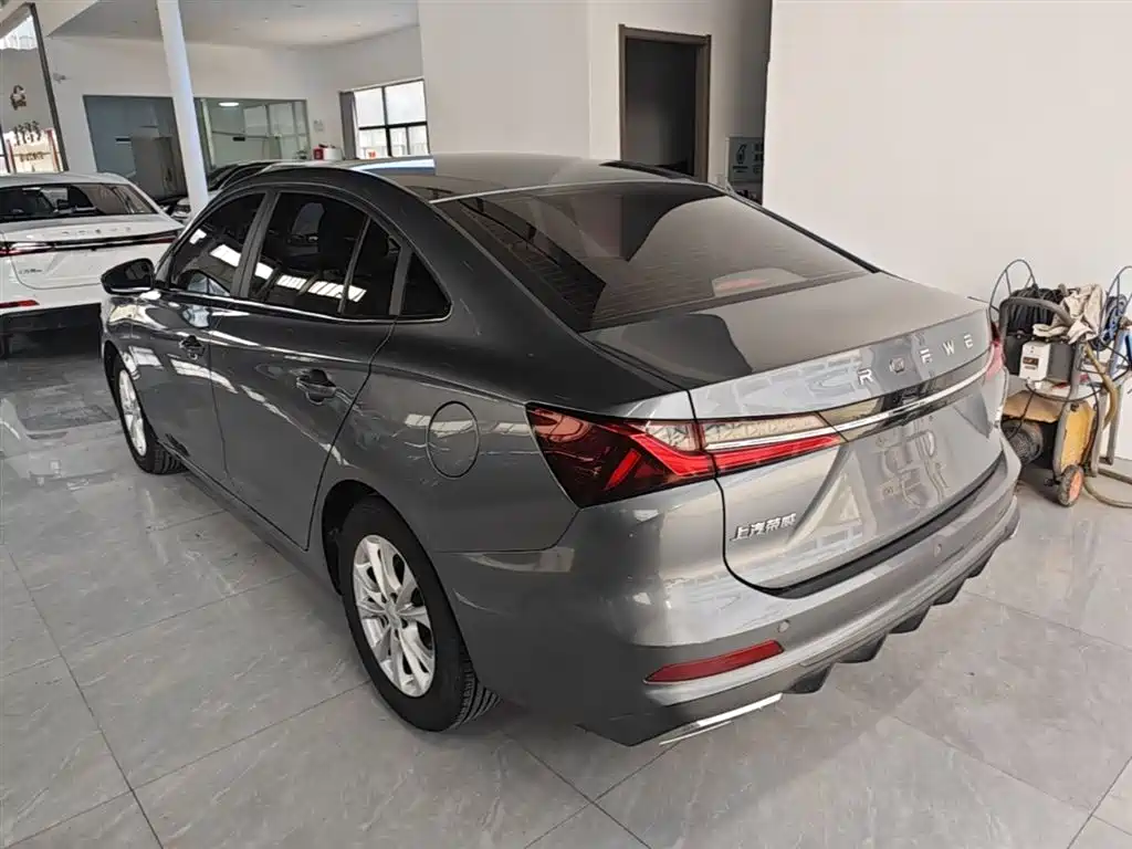 Roewe i5 — фото 5