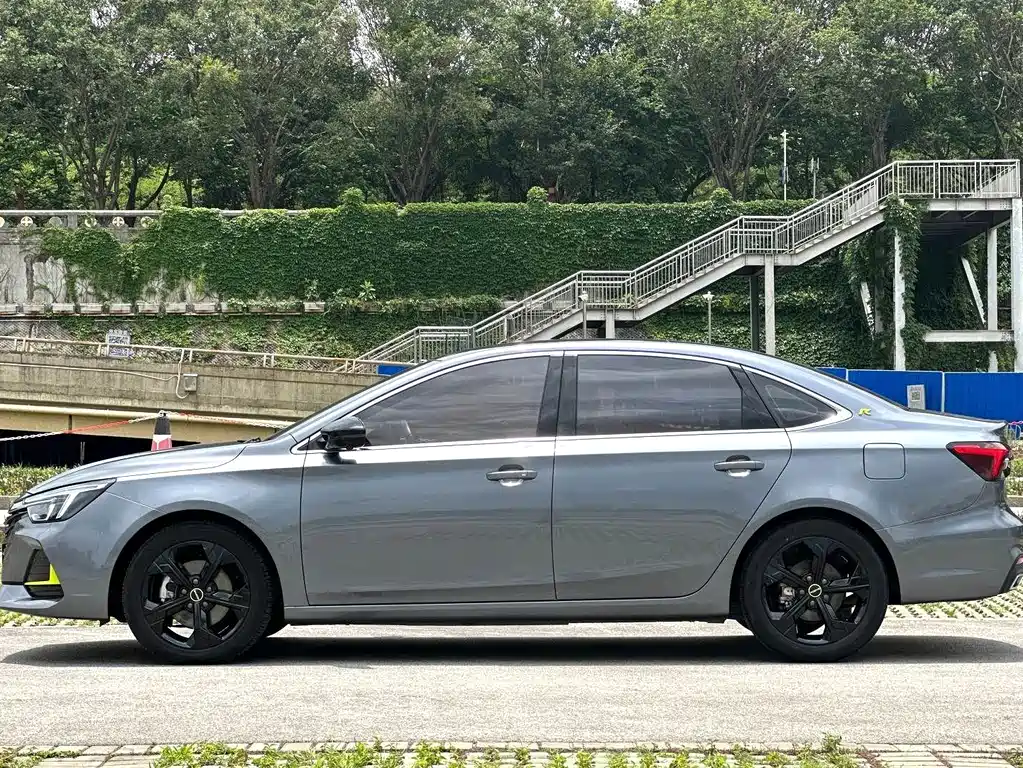 Roewe i6 MAX — фото 2
