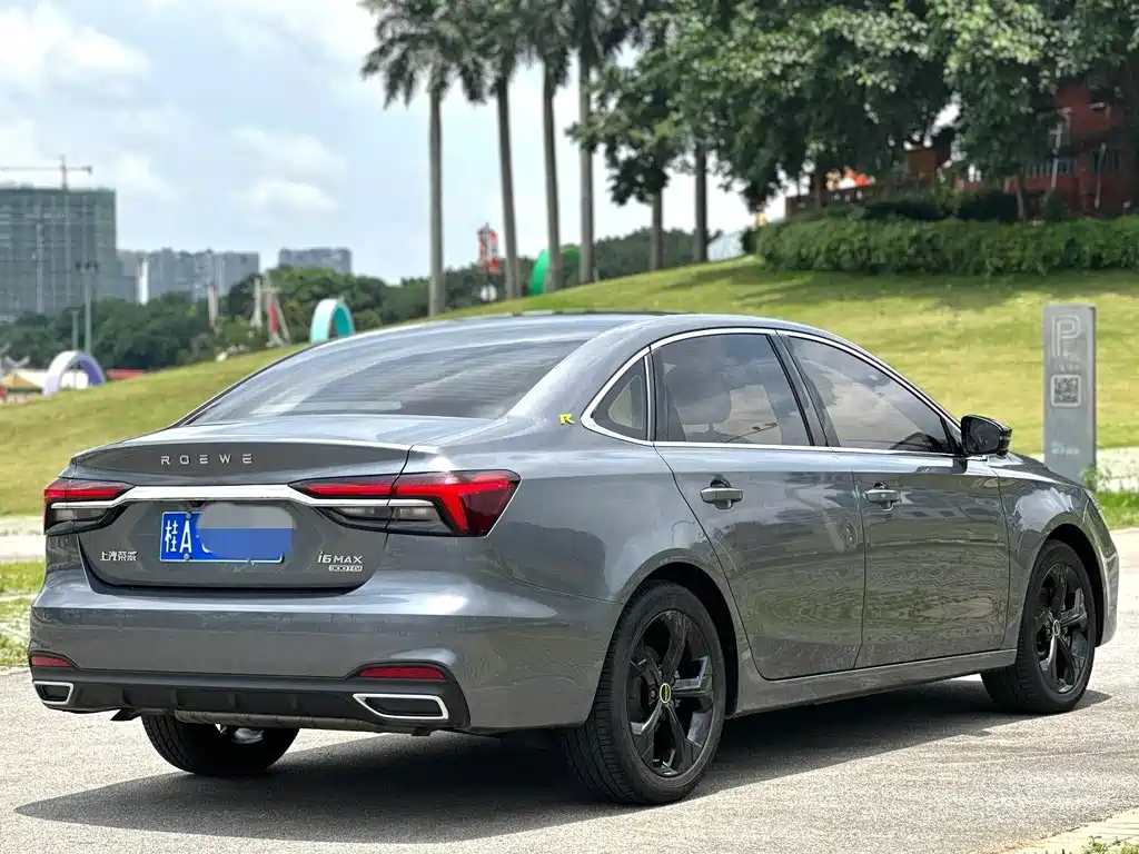 Roewe i6 MAX — фото 3
