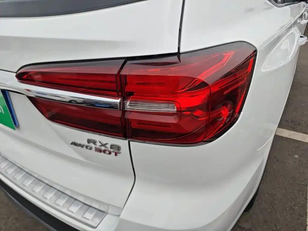 Roewe RX8 — фото 24