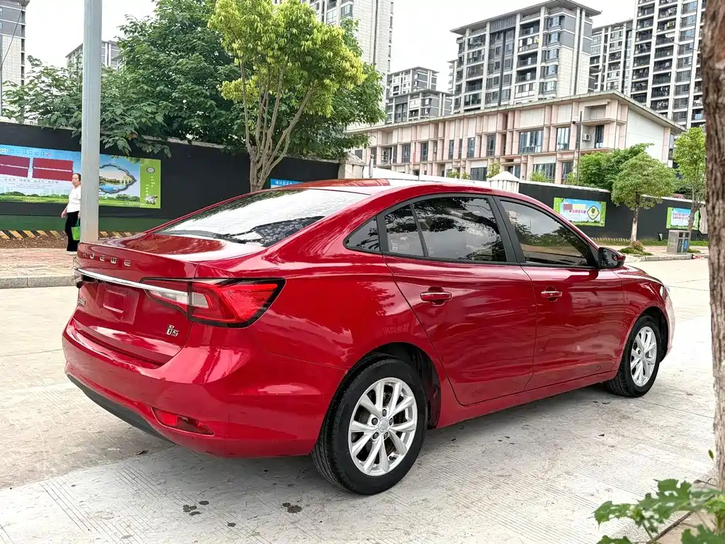 Roewe i5 — фото 6