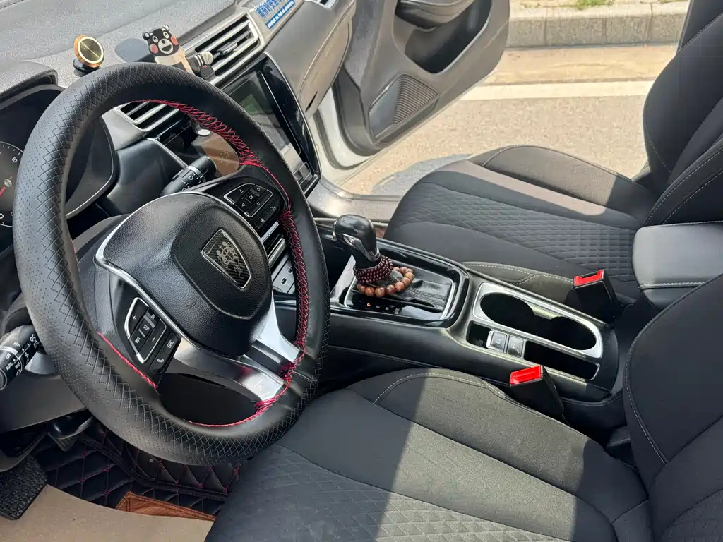Roewe i5 — фото 13