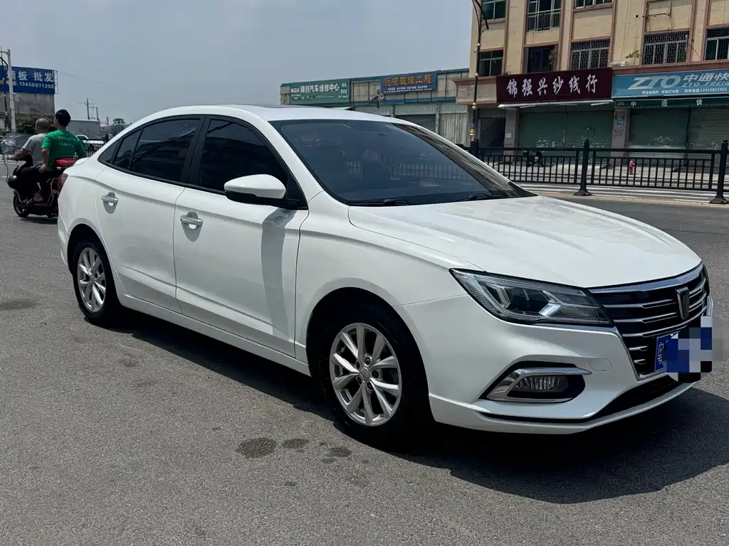 Roewe i5 — фото 3
