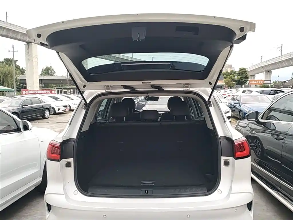 Roewe RX5 MAX — фото 18