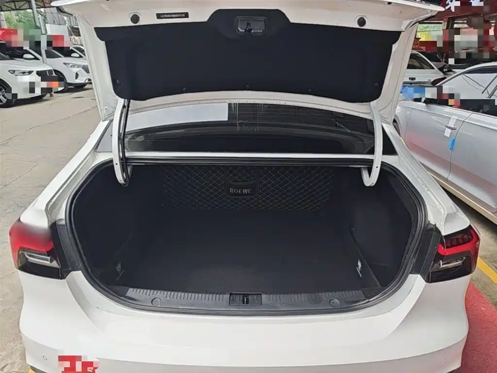 Roewe i6 MAX — фото 19