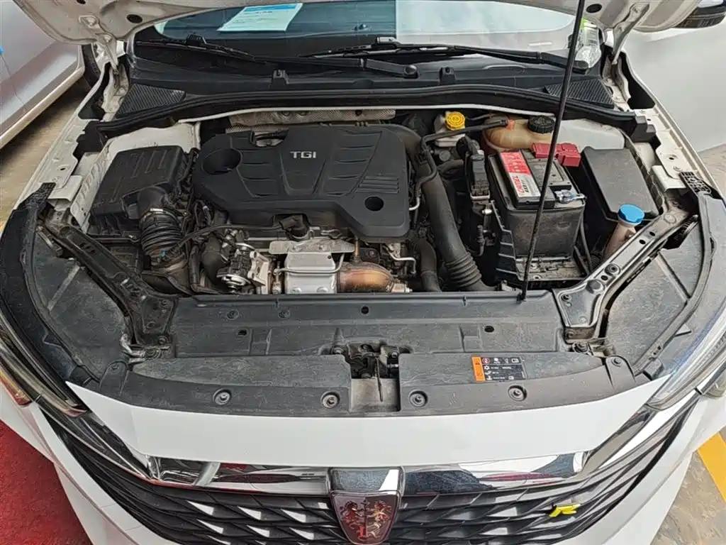 Roewe i6 MAX — фото 20