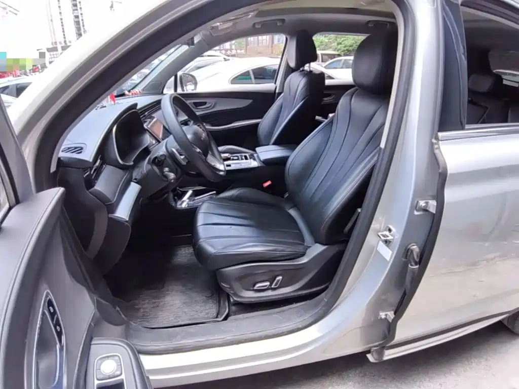 Roewe RX5 MAX — фото 15