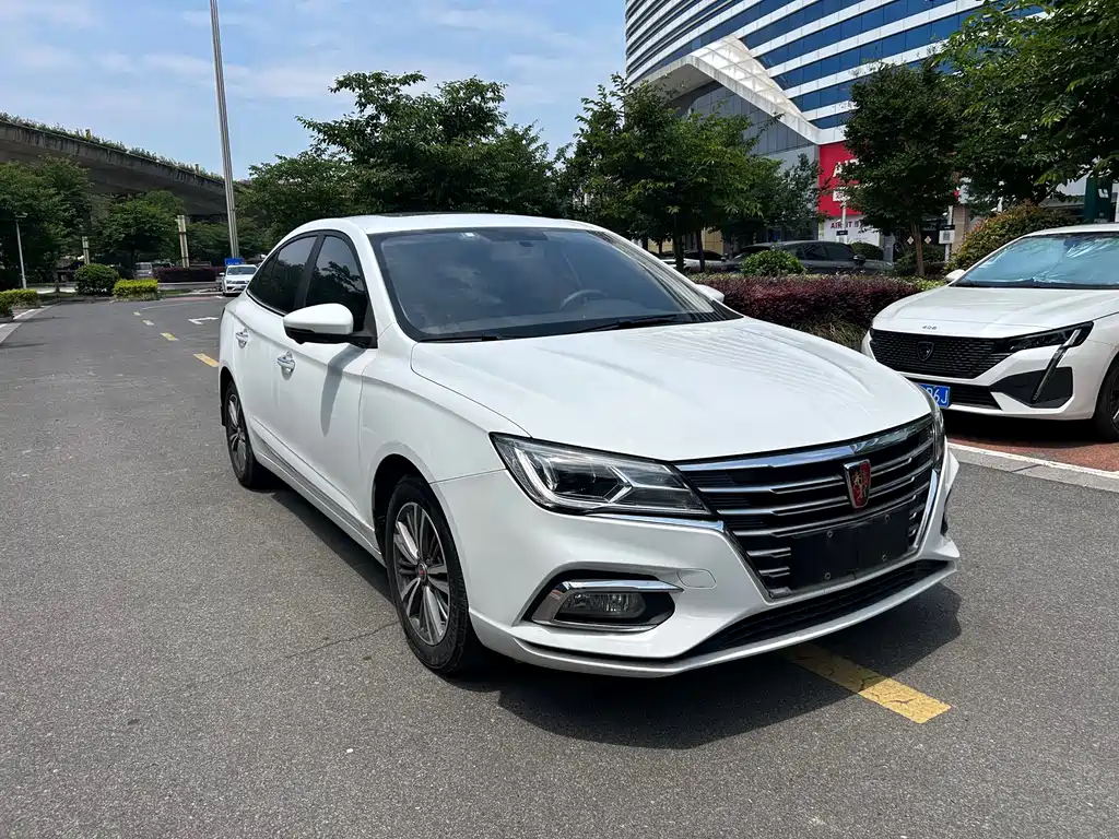 Roewe i5 — фото 3