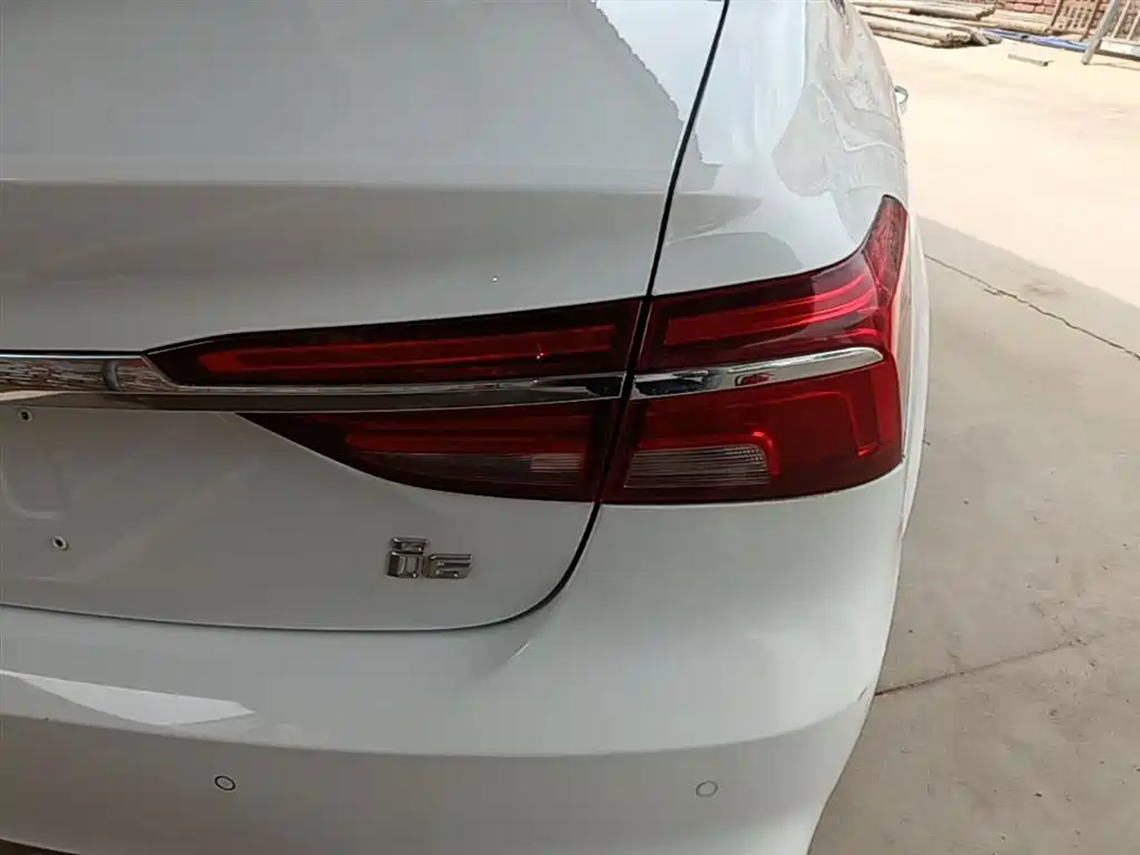 Roewe i6 Classic — фото 8