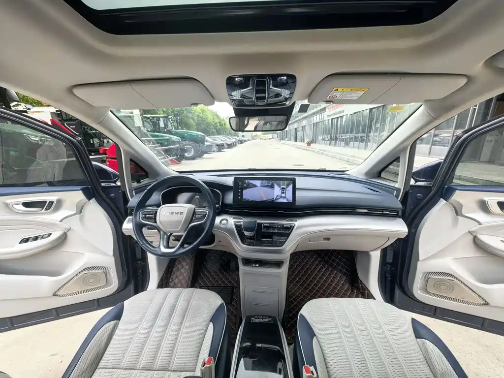 Roewe iMAX8 — фото 23