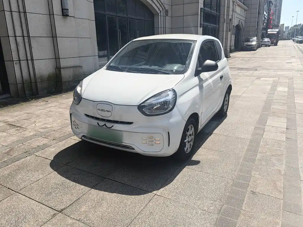 Roewe Clever — фото 2