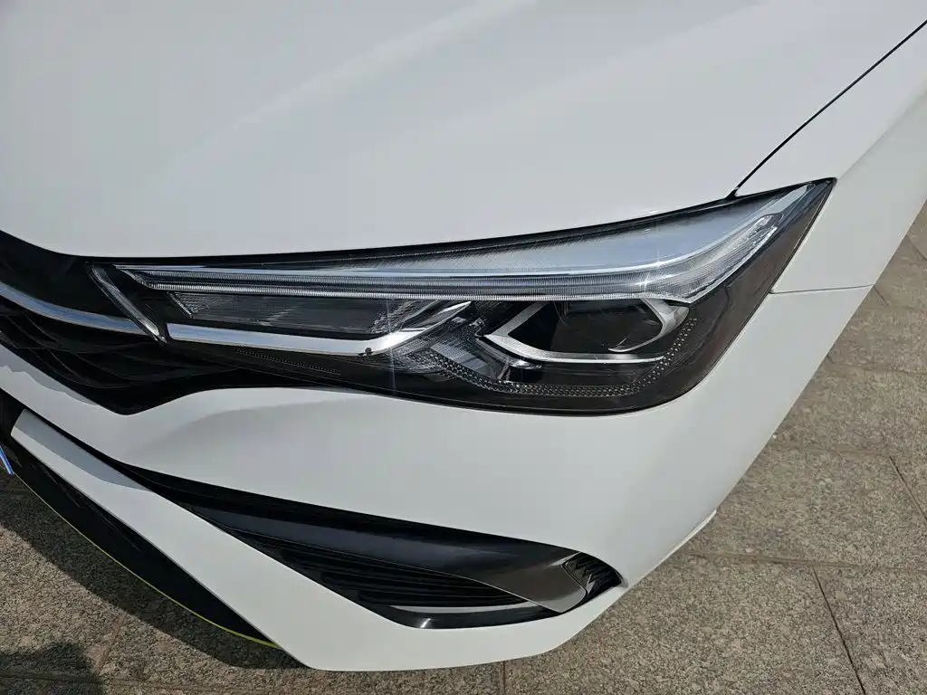 Roewe i5 — фото 4