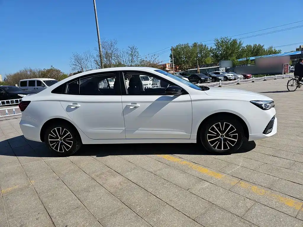 Roewe i5 — фото 13
