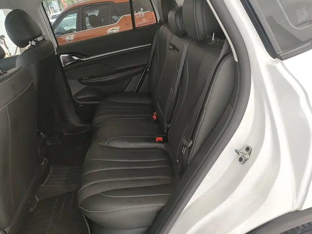 Roewe RX5 MAX — фото 13