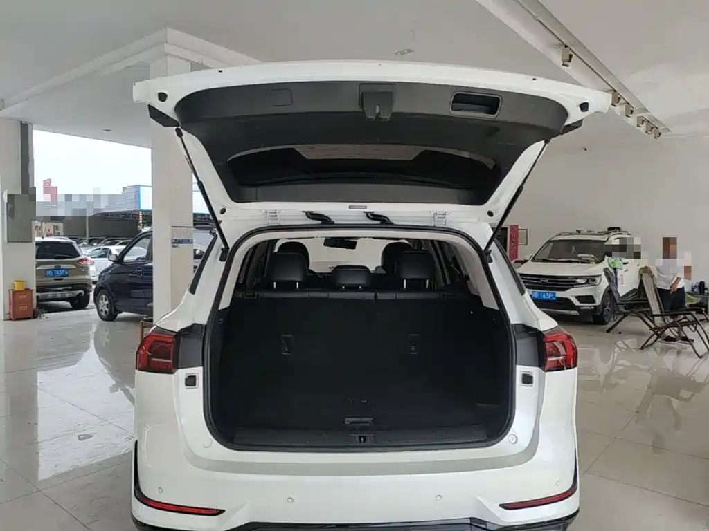 Roewe RX5 MAX — фото 15
