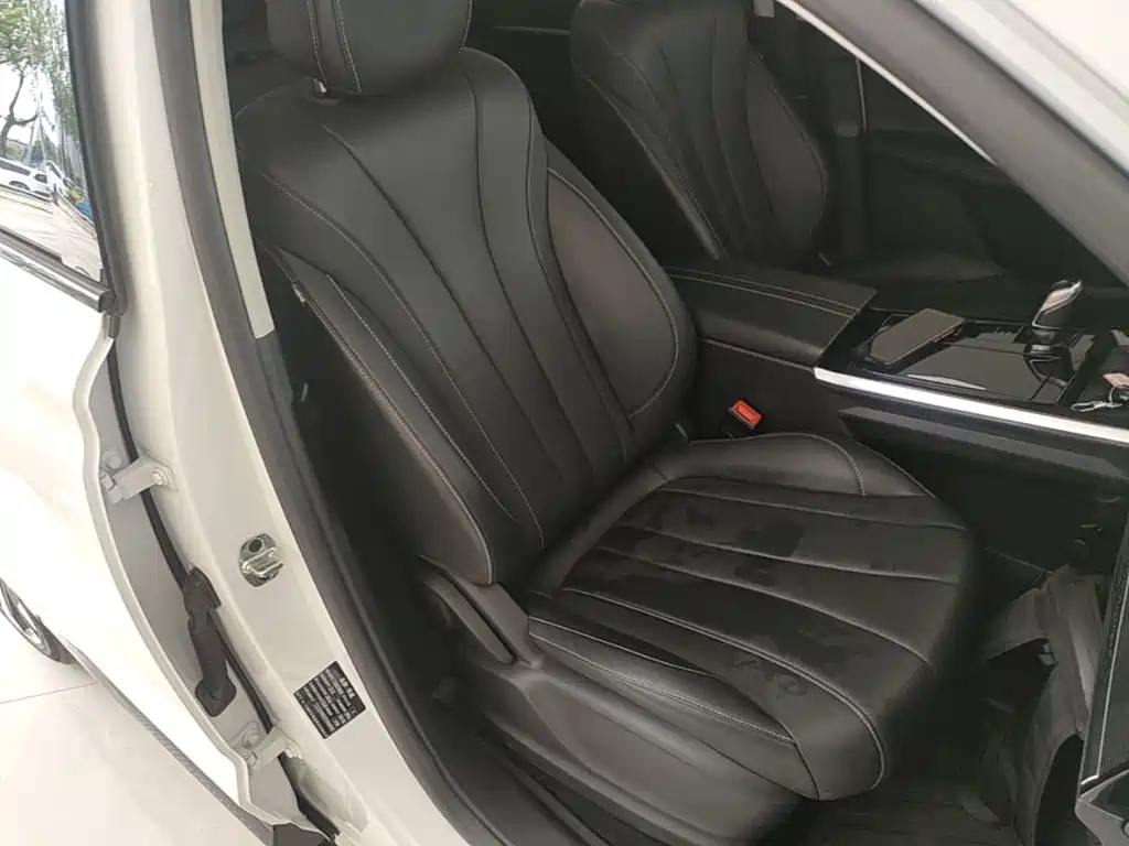Roewe RX5 MAX — фото 20
