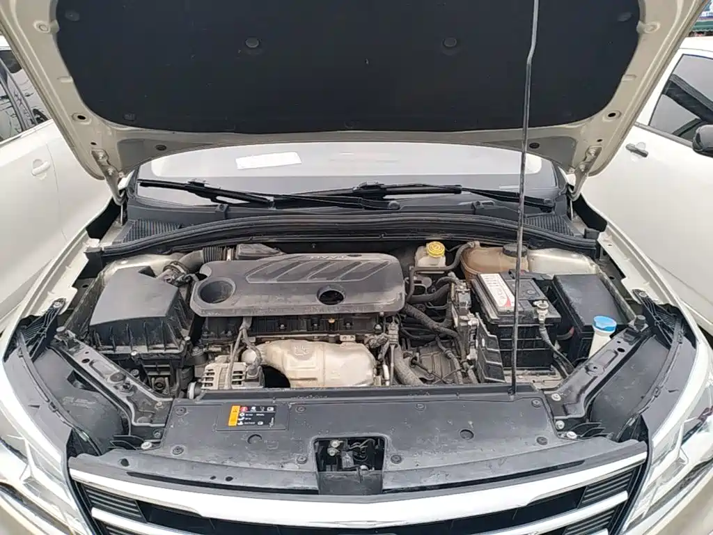 Roewe i5 — фото 20