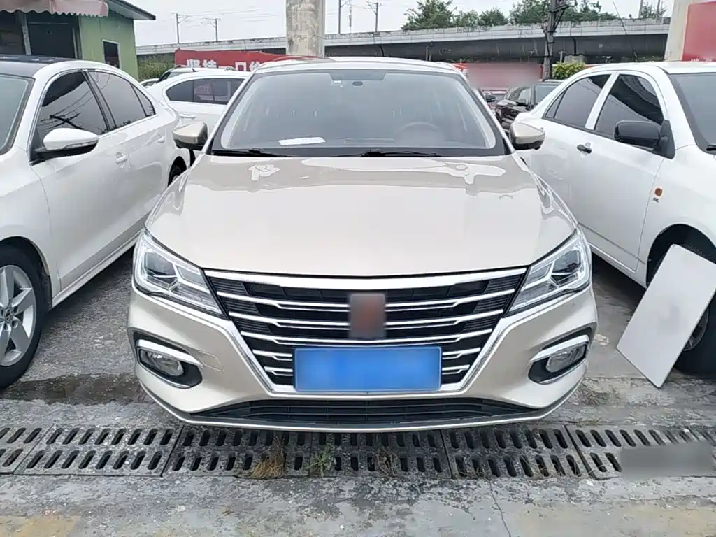 Roewe i5 — фото 3