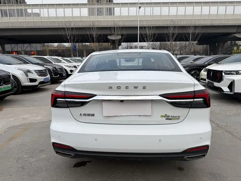 Roewe i6 MAX New Energy — фото 8