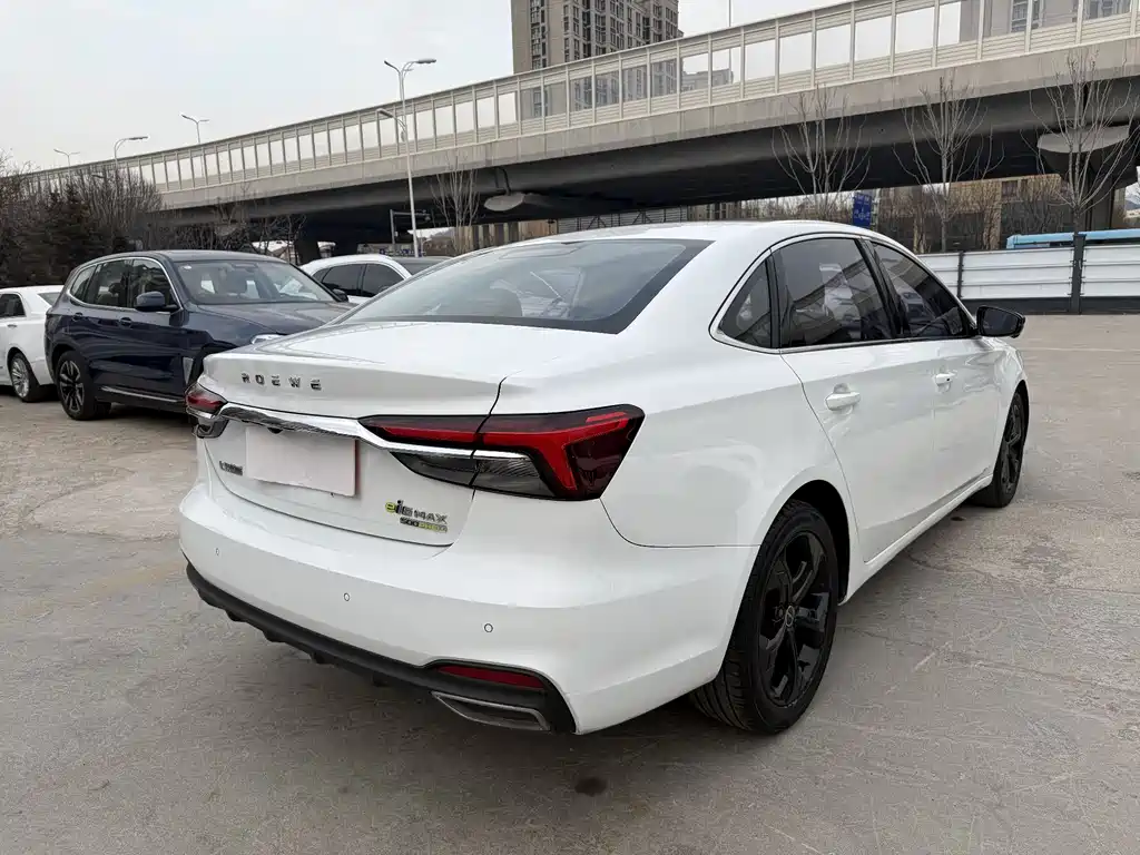 Roewe i6 MAX New Energy — фото 9