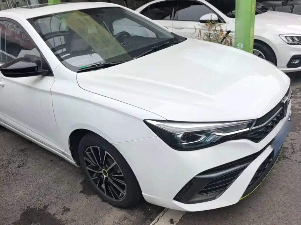 Roewe i5 — фото 4