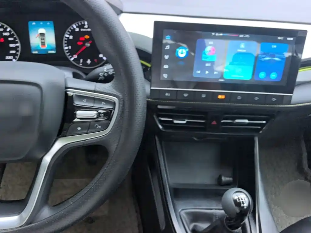 Roewe i5 — фото 10