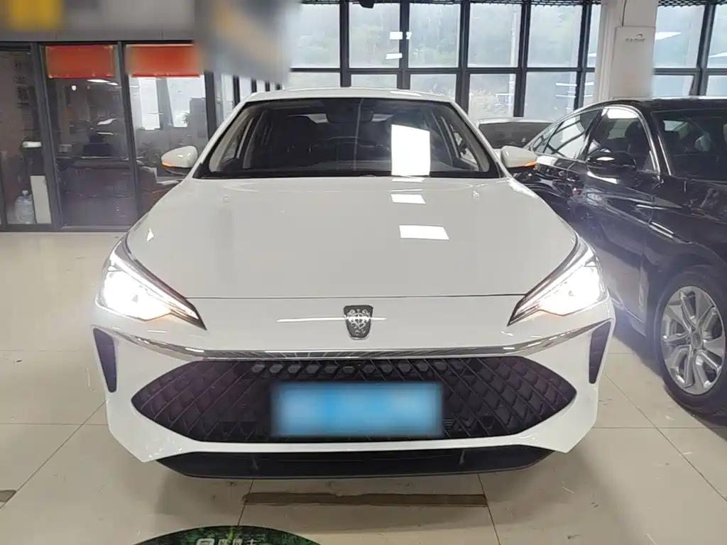 Roewe i5 — фото 3