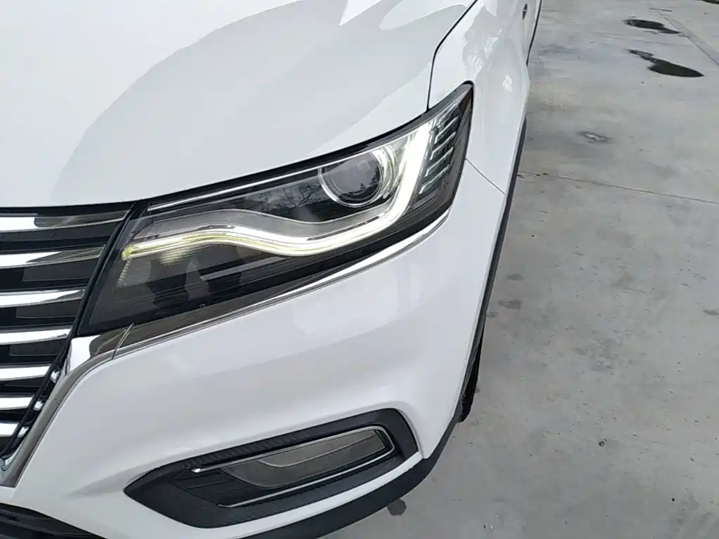 Roewe RX5 — фото 24