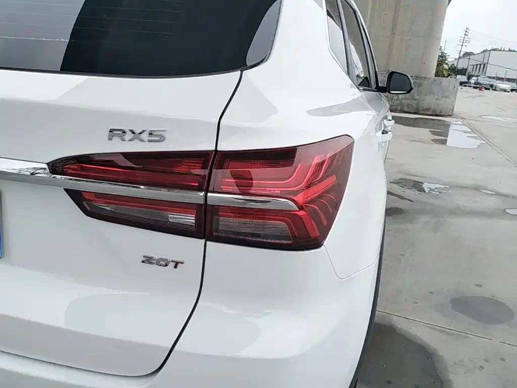 Roewe RX5 — фото 8