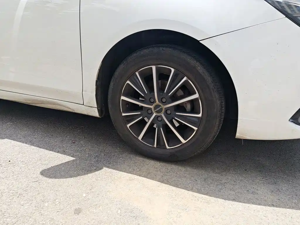 Roewe i5 — фото 23