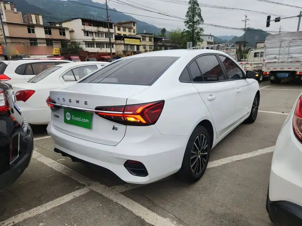 Roewe i5 — фото 5
