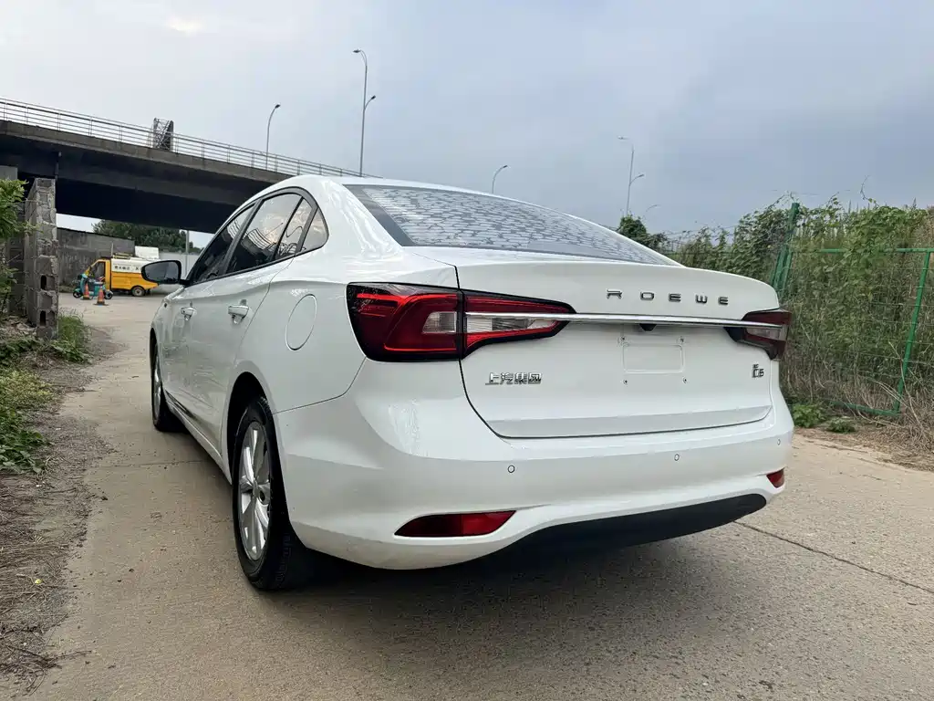 Roewe i5 — фото 4
