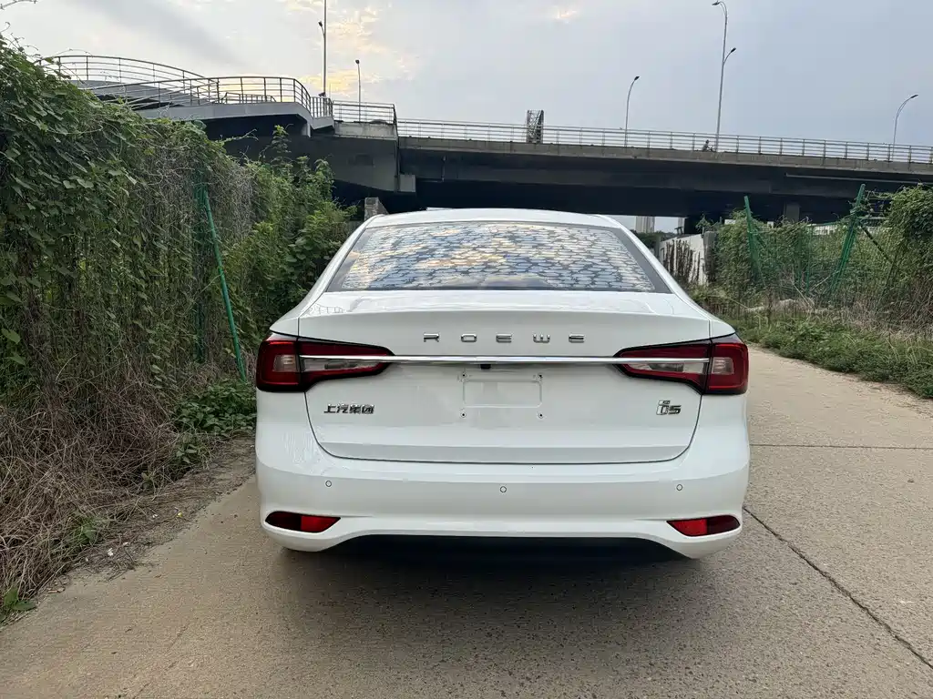 Roewe i5 — фото 5