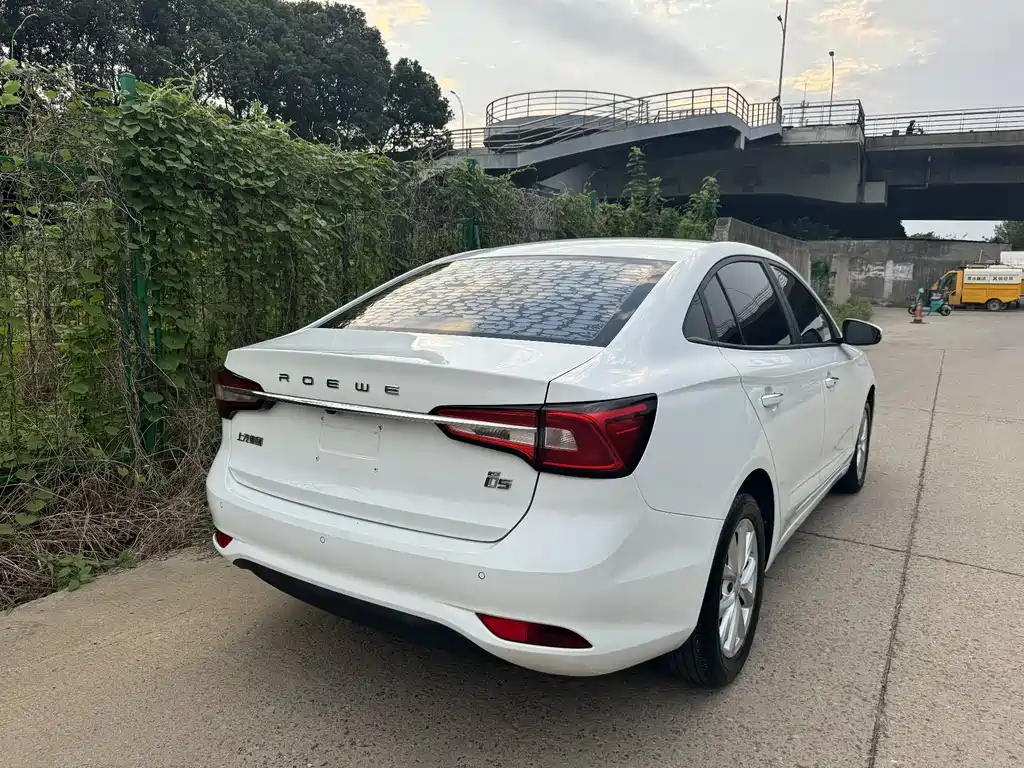 Roewe i5 — фото 6