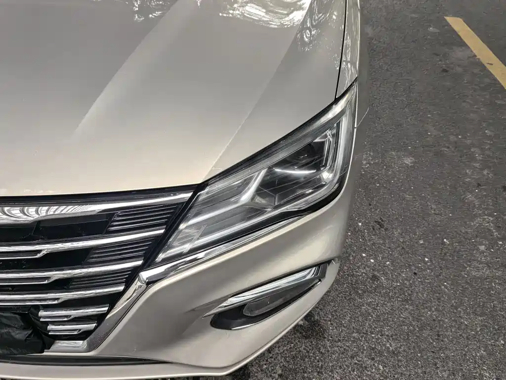 Roewe i5 — фото 3