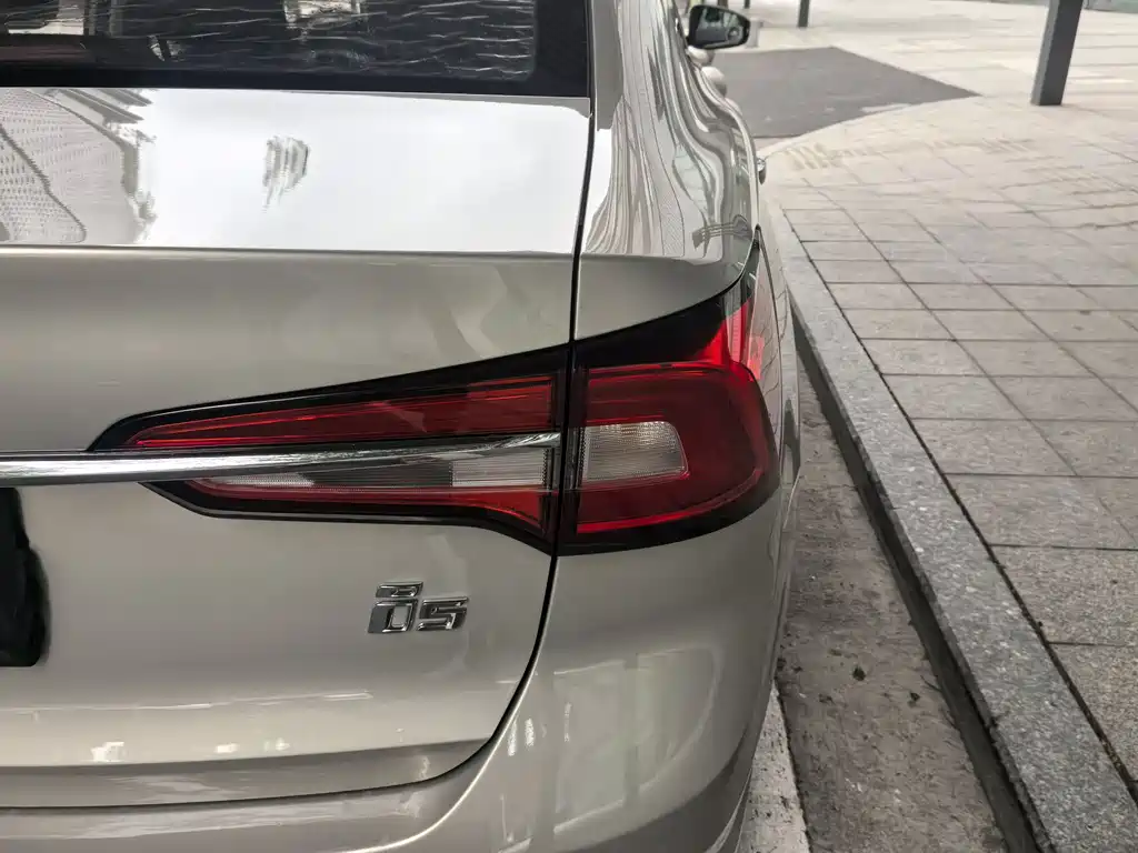 Roewe i5 — фото 8