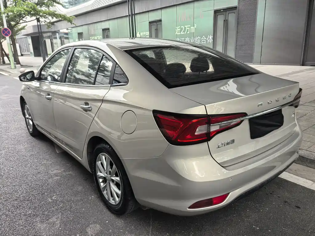 Roewe i5 — фото 9