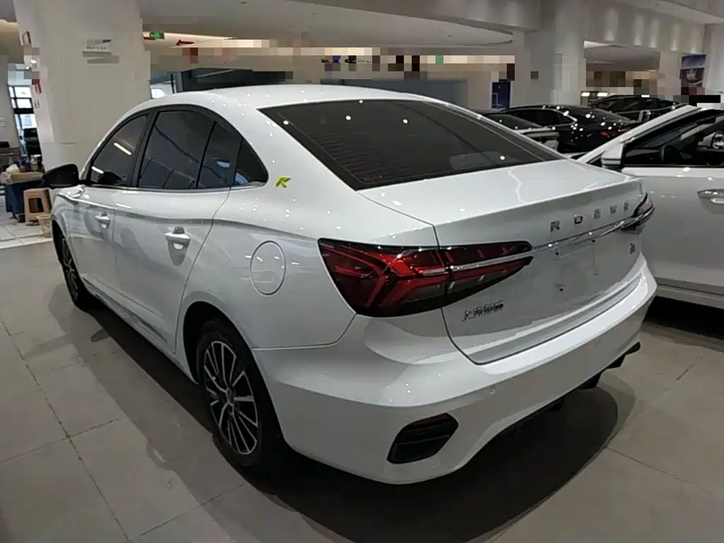 Roewe i5 — фото 5