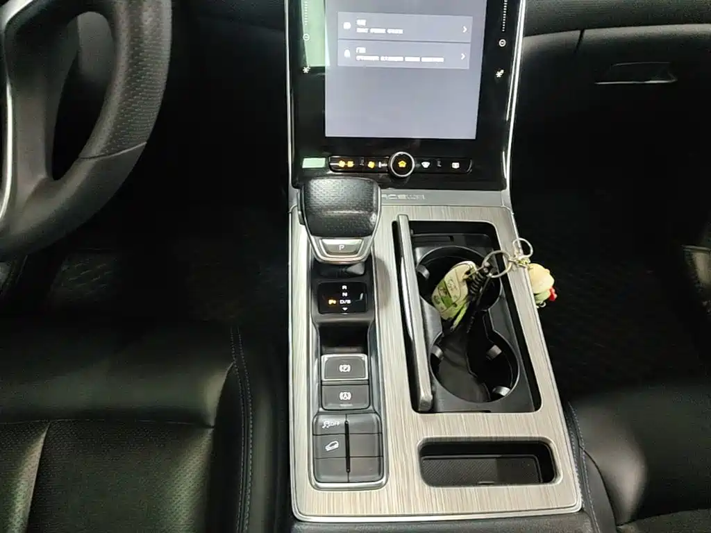 Roewe RX5 — фото 14