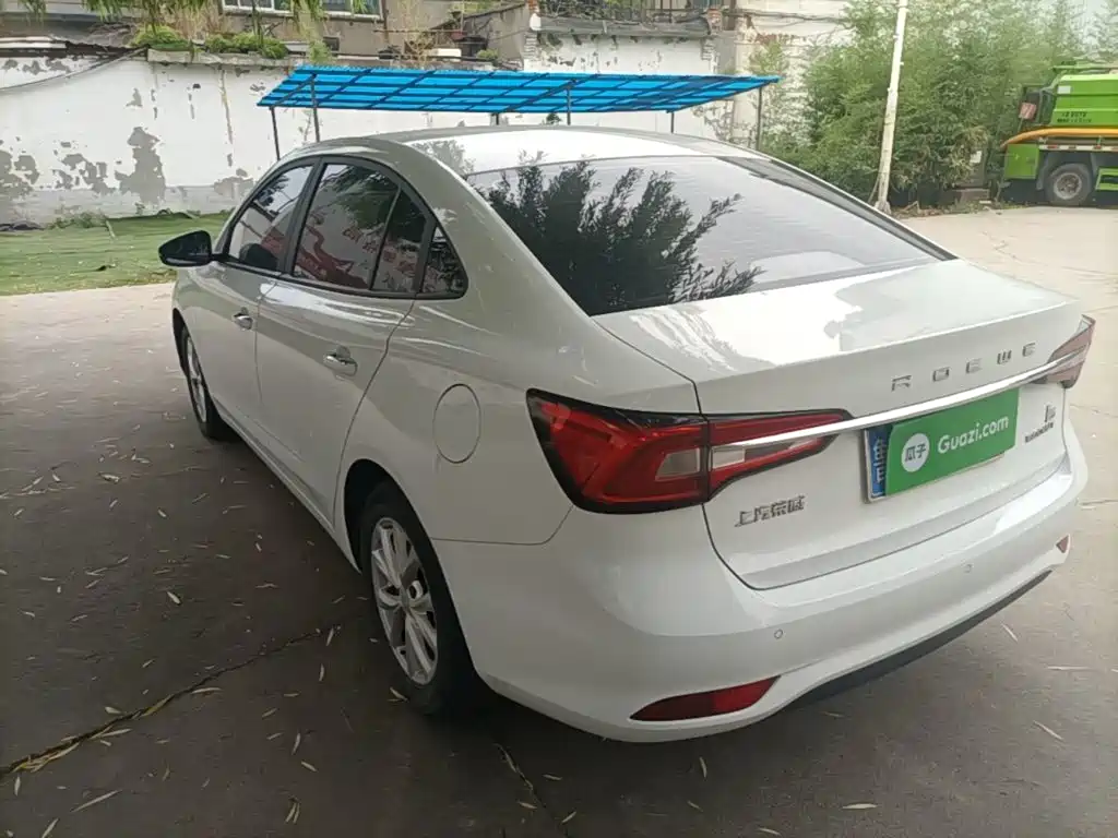 Roewe i5 — фото 5