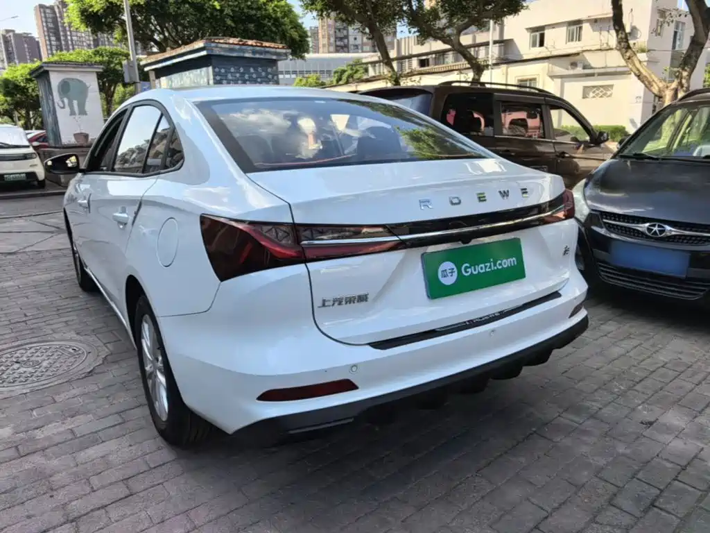 Roewe i5 — фото 5