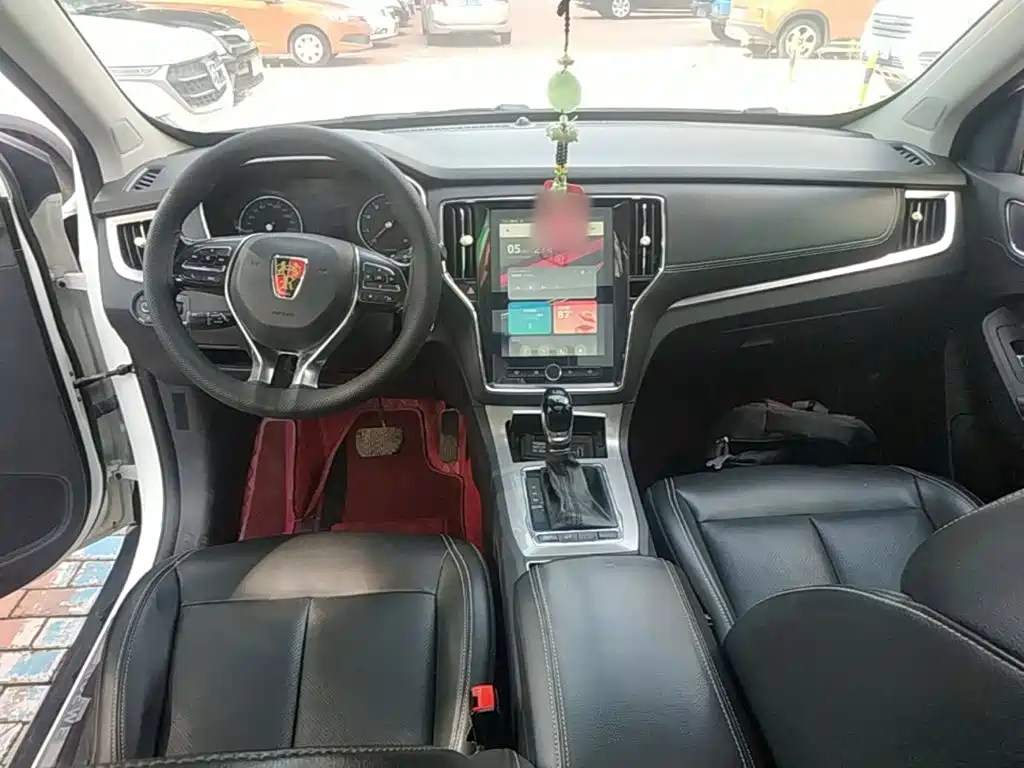 Roewe RX5 — фото 10