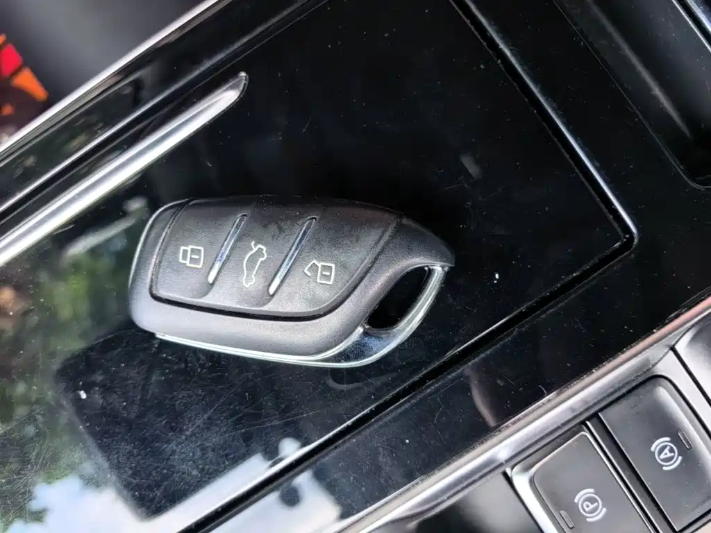 Roewe i6 MAX — фото 9