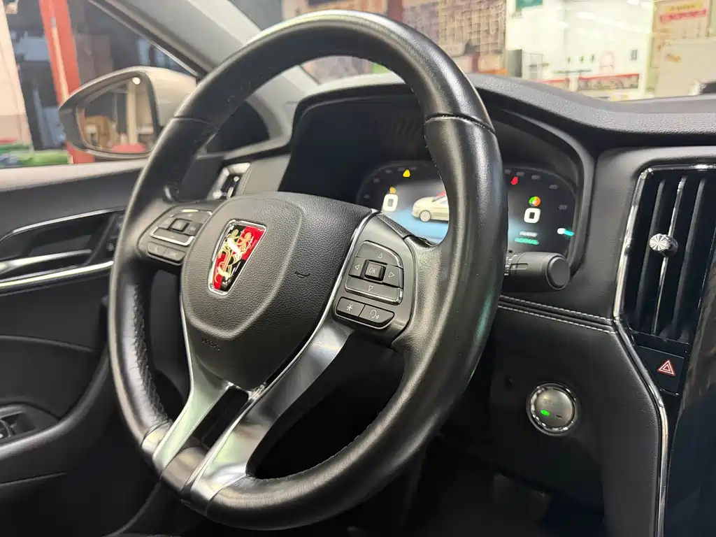 Roewe i6 New Energy — фото 18