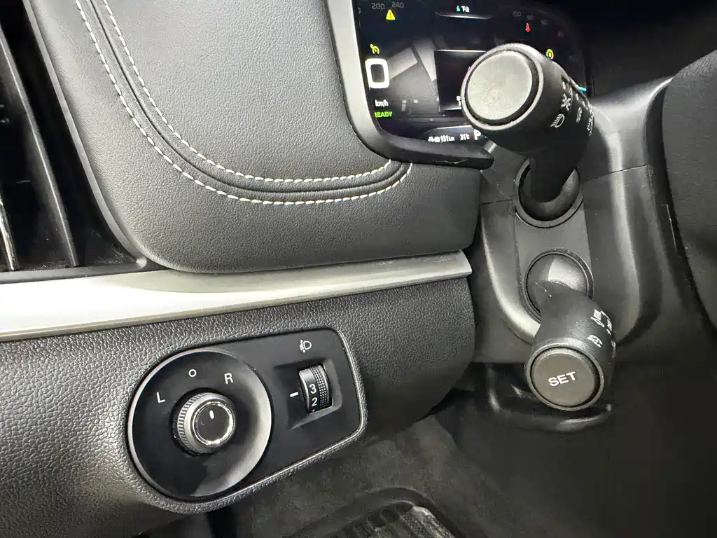 Roewe i6 New Energy — фото 22