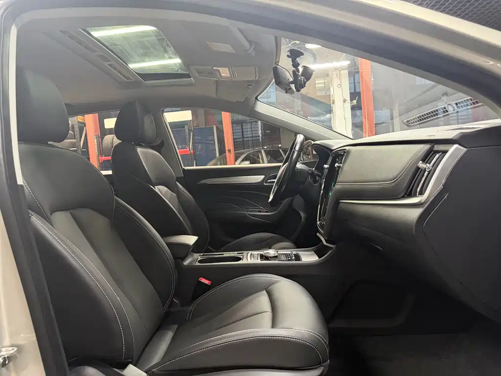 Roewe i6 New Energy — фото 26
