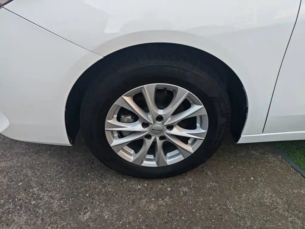 Roewe i5 — фото 23