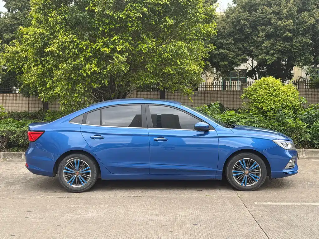 Roewe i5 — фото 4