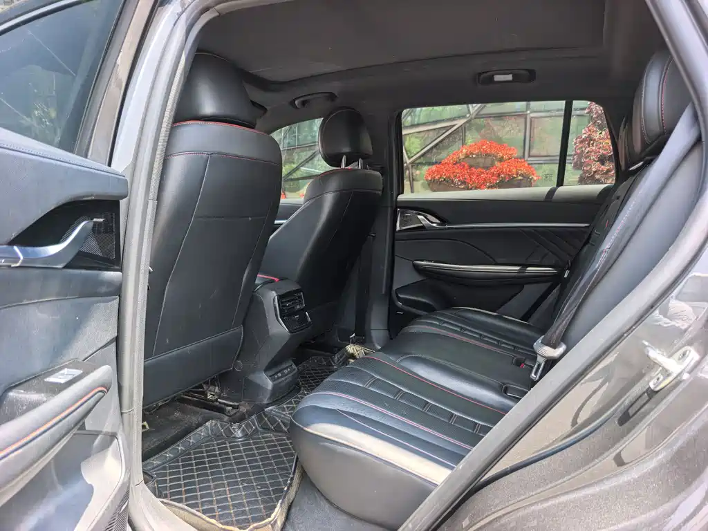 Roewe RX5 MAX — фото 10